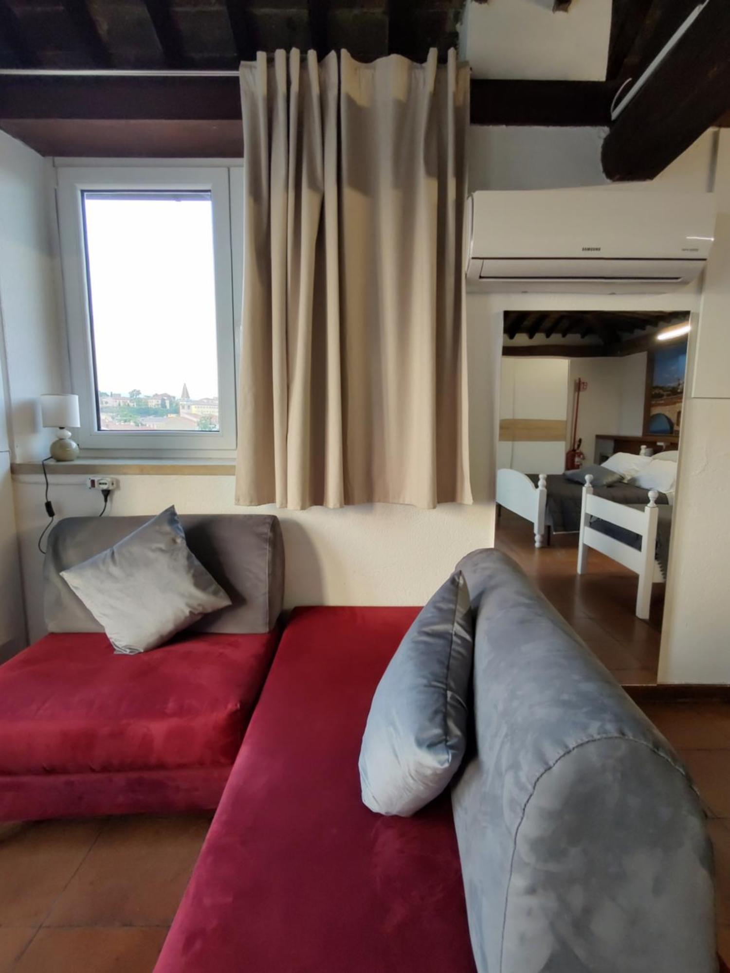 Verona Relax & Stay Rooms Extérieur photo
